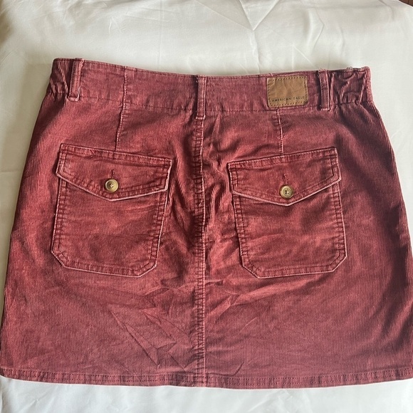 American Eagle  Corduroy Mini Skirt, Burgundy size 10 - Picture 3 of 6